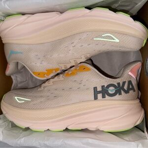 Hoka Clifton 9 sneakers